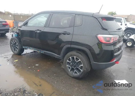 2019 Jeep Compass Trailhawk 4X4 z USA, uszkodzony, nr VIN 3C4NJDDBXKT765647